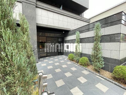 アステリ鶴舞テーセラの玄関