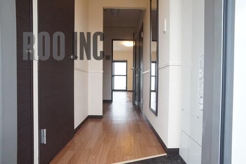 レジェンド南条の玄関