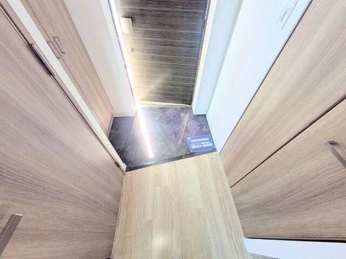 プレサンス大須プライマルの玄関