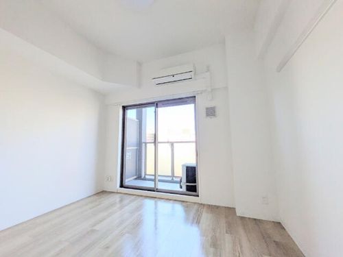 プレサンス大須プライマルの居間