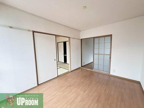 エヴァーグリーンの内装