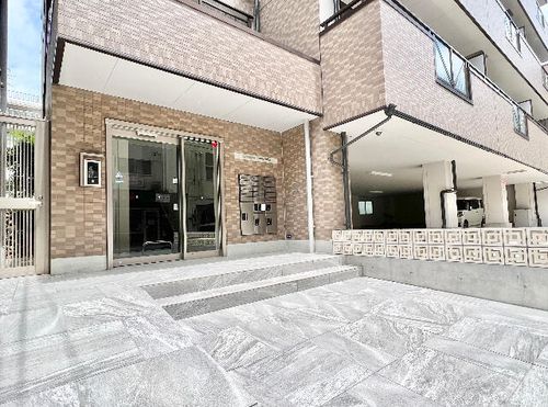 グリーンピアヤマフクの玄関