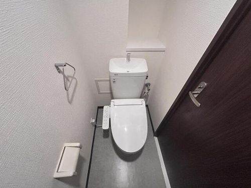 コンセール鳴丘102の内装