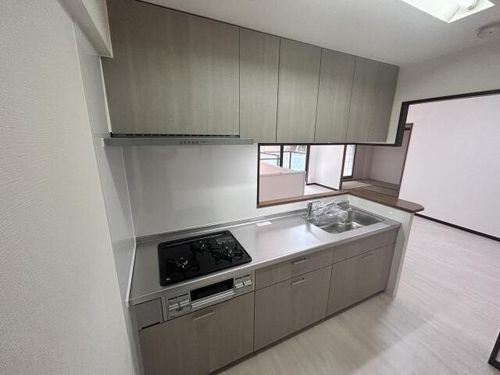 コンセール鳴丘102のキッチン