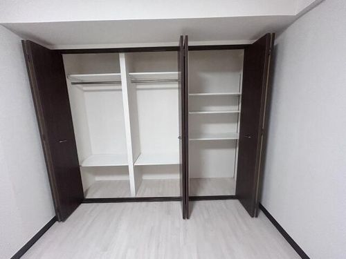 コンセール鳴丘102の内装