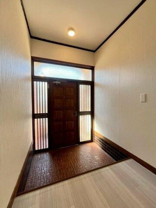 大阪府藤井寺市小山9丁目(一戸建)の賃貸物件の玄関