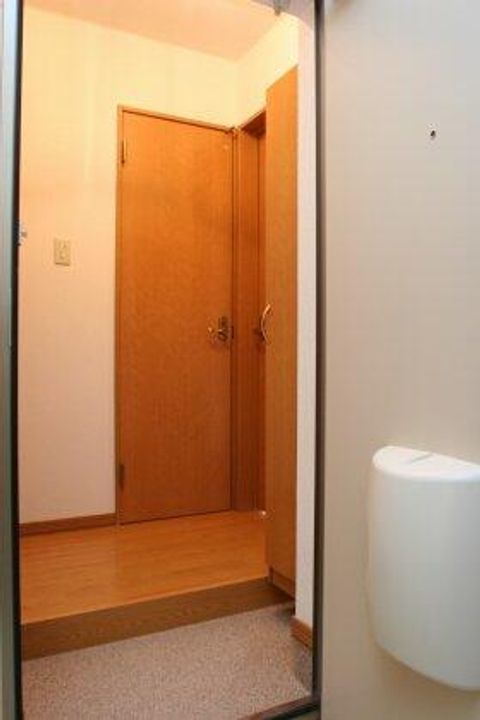 エリア新琴似102の玄関