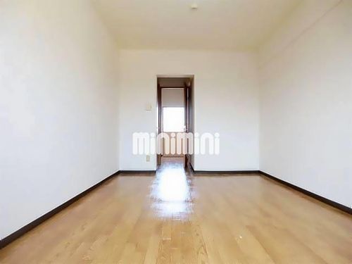 A・City明治本町の居間