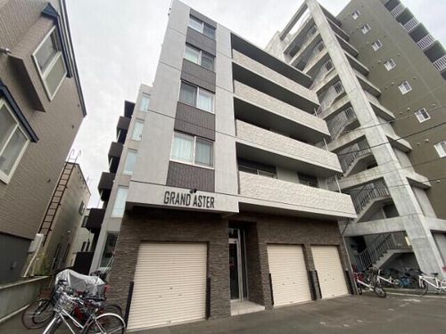 北海道札幌市中央区南十三条西8丁目(マンション)の賃貸物件の外観