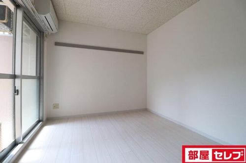 明・楽・春岡205の内装