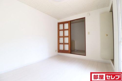 明・楽・春岡205の内装