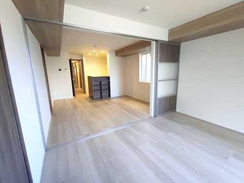 ディル西京極の居間