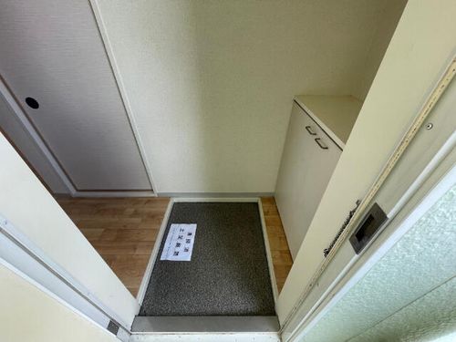 サニーサイドコーポ外堀の玄関