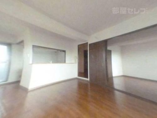 エクセル富士403の内装