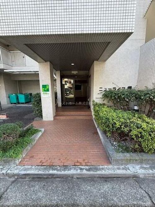 ニューライフ堺904の玄関
