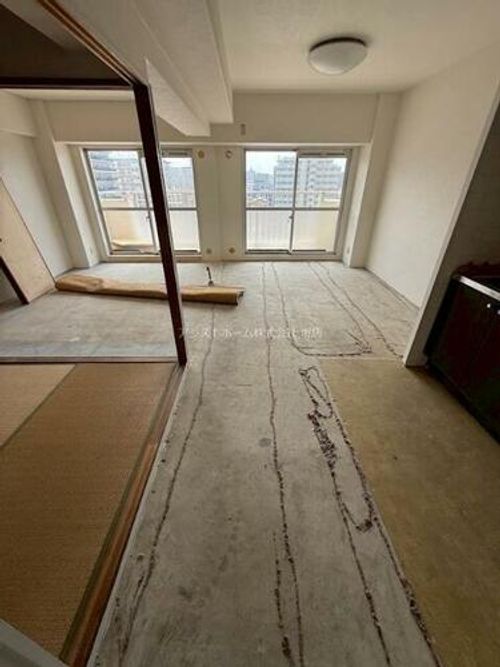 ニューライフ堺904の居間