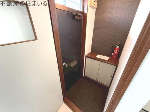 TreeVillage芸術の森(旧常盤マンション)の玄関