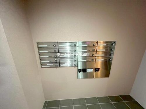 北海道札幌市手稲区手稲本町一条3丁目(マンション)の賃貸物件の玄関