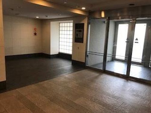 東山公園レジデンスの玄関