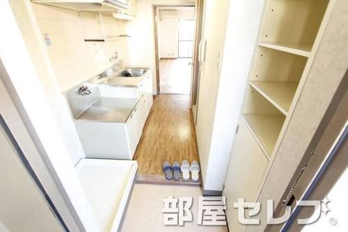 第2住吉ハイツ10Eの玄関