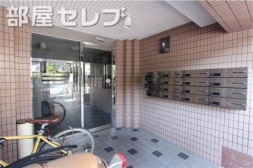 プロクシィスクエア安田通の玄関