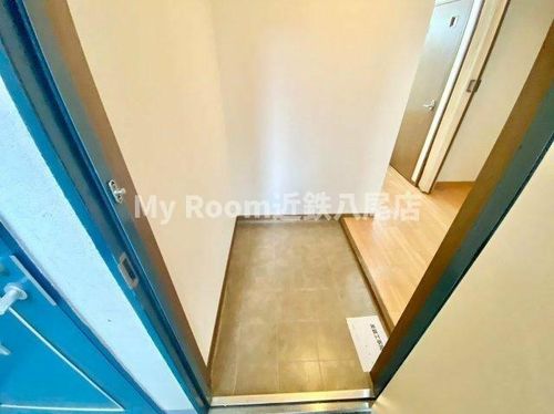 ツイン77の玄関