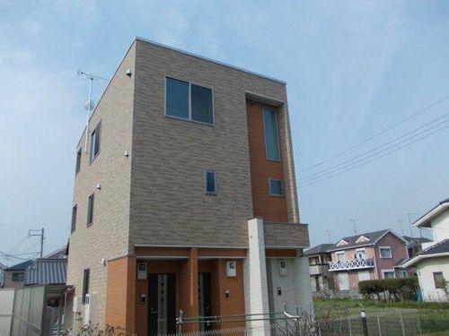 アバンツァート南大中の外観