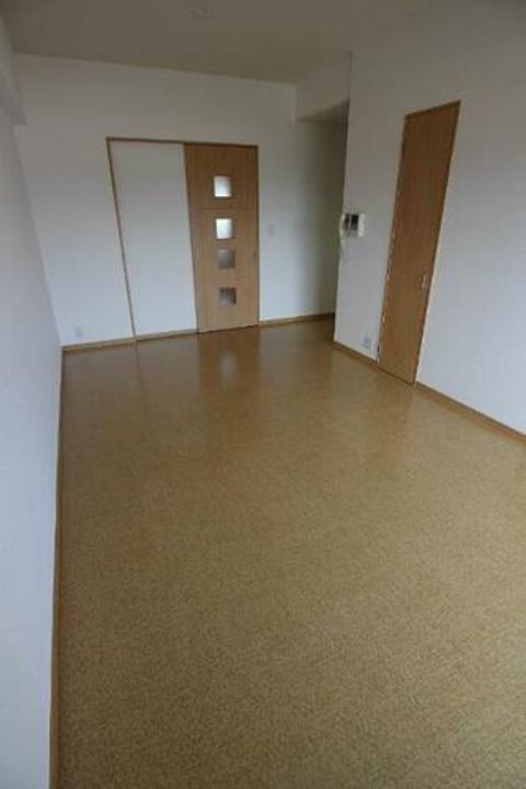 リード大手町の居間