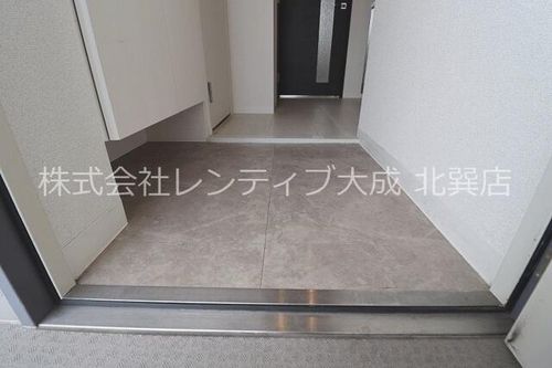 大阪府大阪市東成区東小橋3丁目(マンション)の賃貸物件の玄関