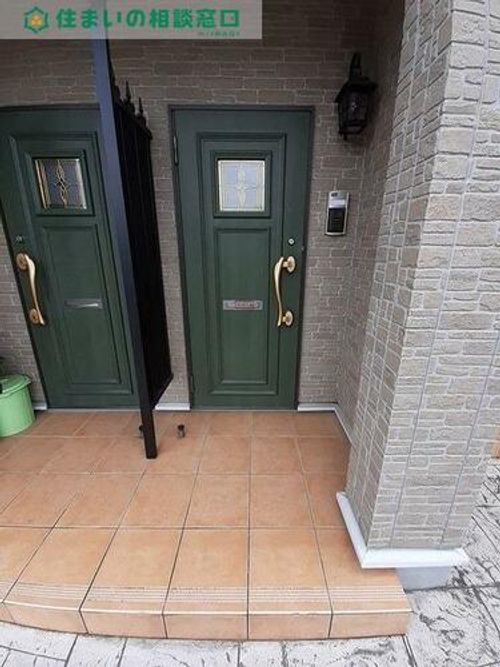 愛知県額田郡幸田町大字相見字新田内(アパート)の賃貸物件の玄関