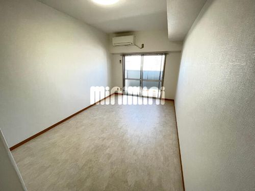 エントピアアスカの居間