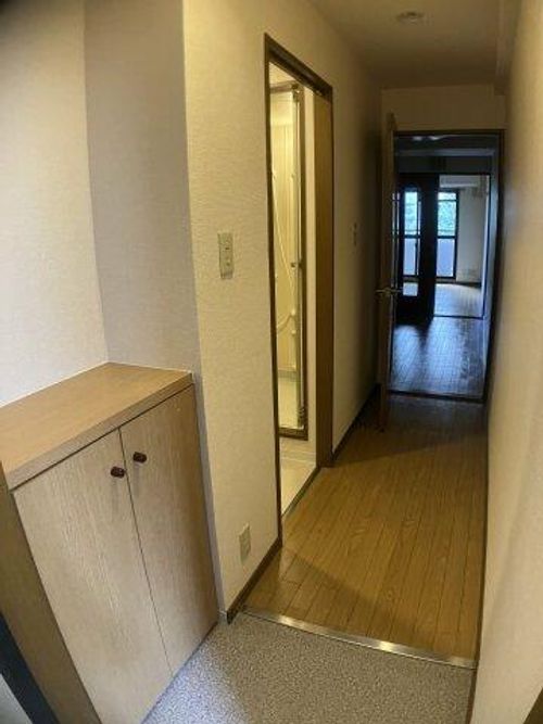 シャルマンハイム大淀の玄関