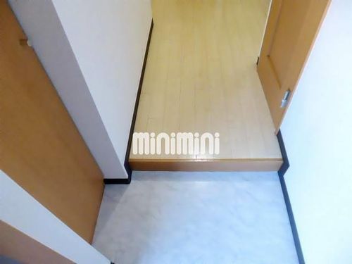 A・City今本町Ⅱの玄関