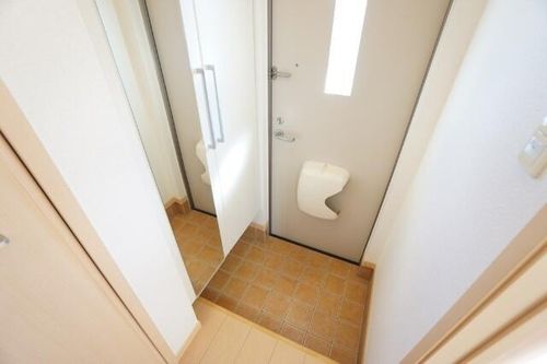 フィオーレSの玄関