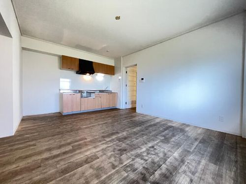 シャトー鹿子の居間