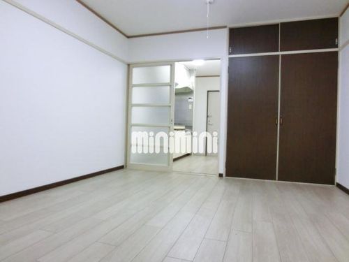 スプリングハウスの居間