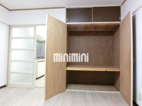 スプリングハウスの内装