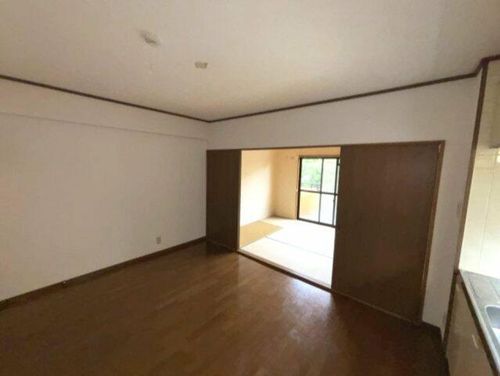 グレードタイム六甲の居間