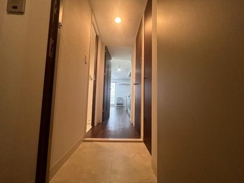 北海道札幌市中央区南二条西21丁目(マンション)の賃貸物件の玄関