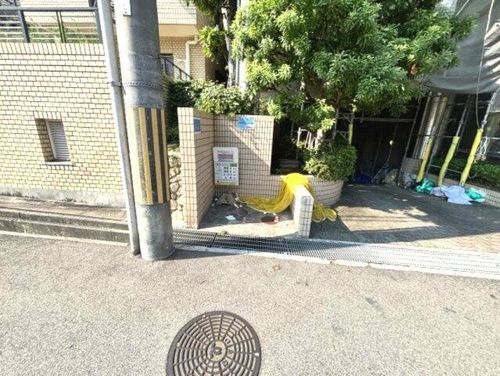 エルム御影の玄関