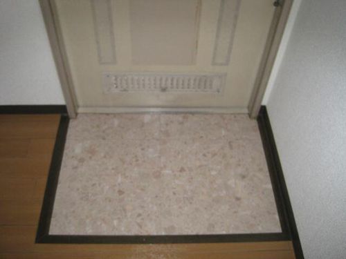 コーポ北気開の玄関