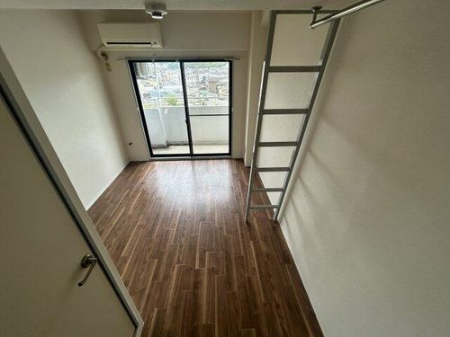 ウイングス北平野515sの居間