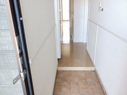 アルバーダNの玄関