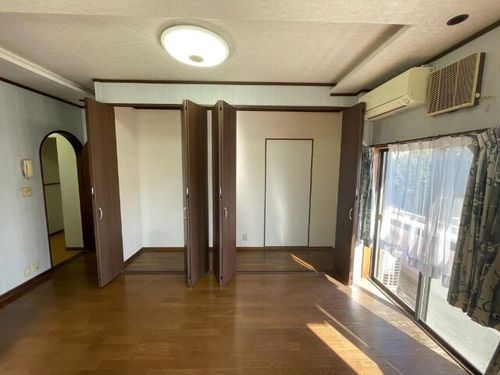 中町店舗付き住居の内装