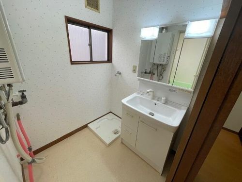 中町店舗付き住居の内装