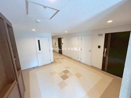 北海道札幌市西区山の手七条7丁目(マンション)の賃貸物件の玄関