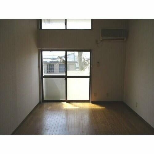 シティ丸和の居間