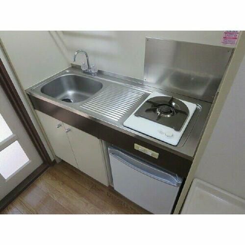 戸崎ハイツBのキッチン