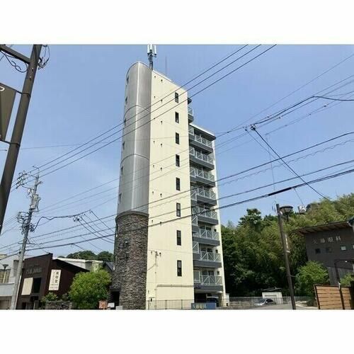 TWIN BUILDの外観
