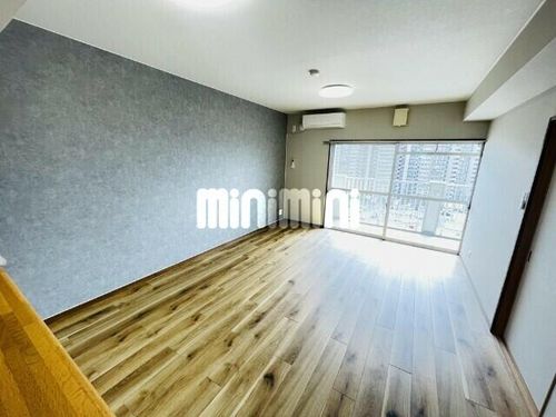 シーズンコート稲沢の居間